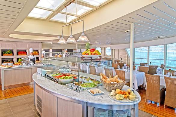 Windstar Wind Star & Wind Spirit Interior Veranda 5.jpg